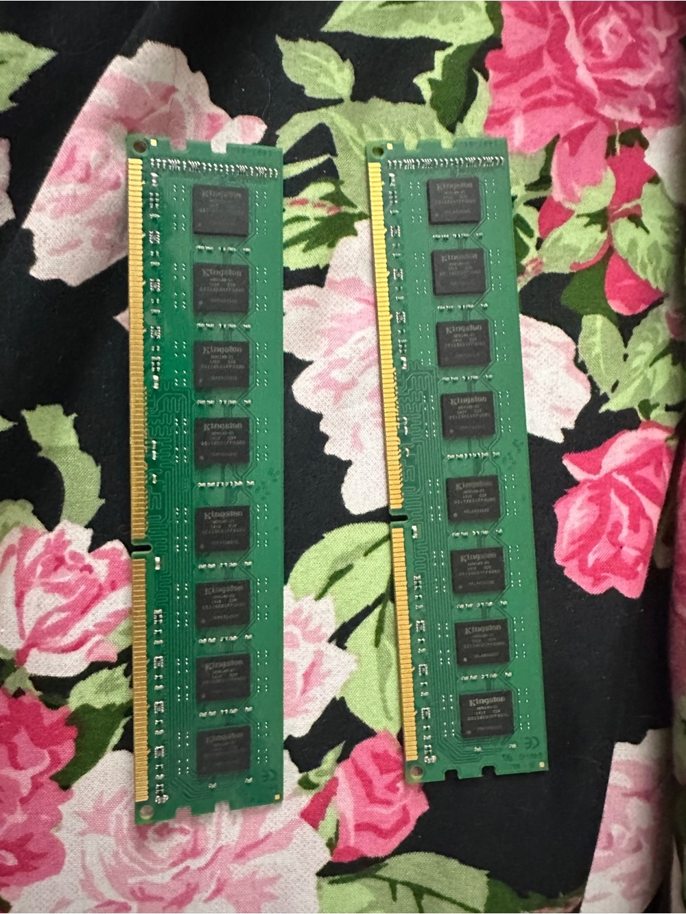 Kingston Green PCB DDR3 RAM Sticks (Pair)